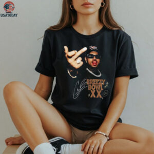 Chris Brown Vintage Middle Finger Breezy Bowl XX Concert 2025 Shirt