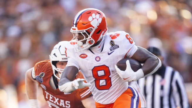 Clemson Tigers Name Starting Running Back Ahead of Showdown with LSU