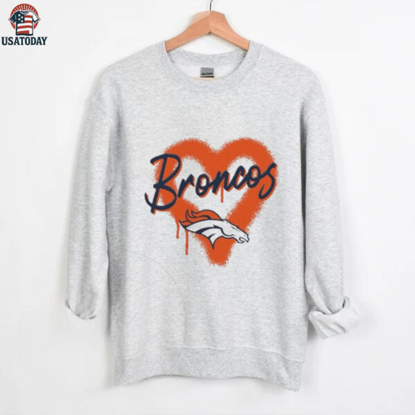 Denver Broncos Spray Heart Boxy T Shirt