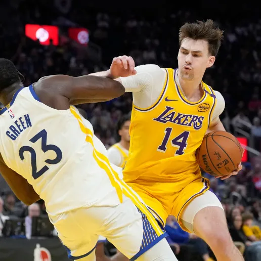 Ex Laker Big Man Finds New Home in Orlando