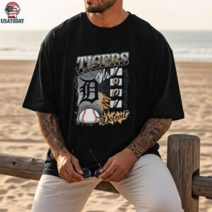 Mitchell and Ness Detroit Tigers Black Overspray Short Sleeve T Shirt