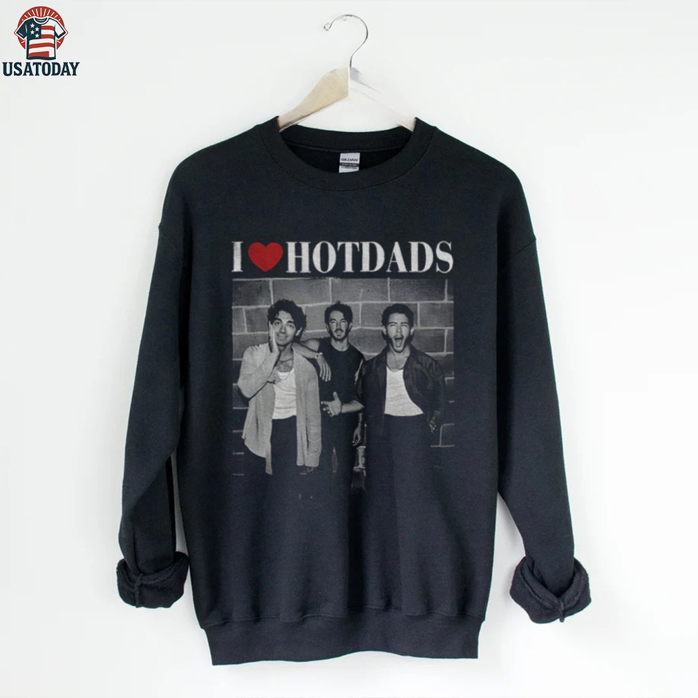My Jonas Brothers I Love Hot Dads photo shirt My Jonas Brothers I Love Hot Dads photo shirt