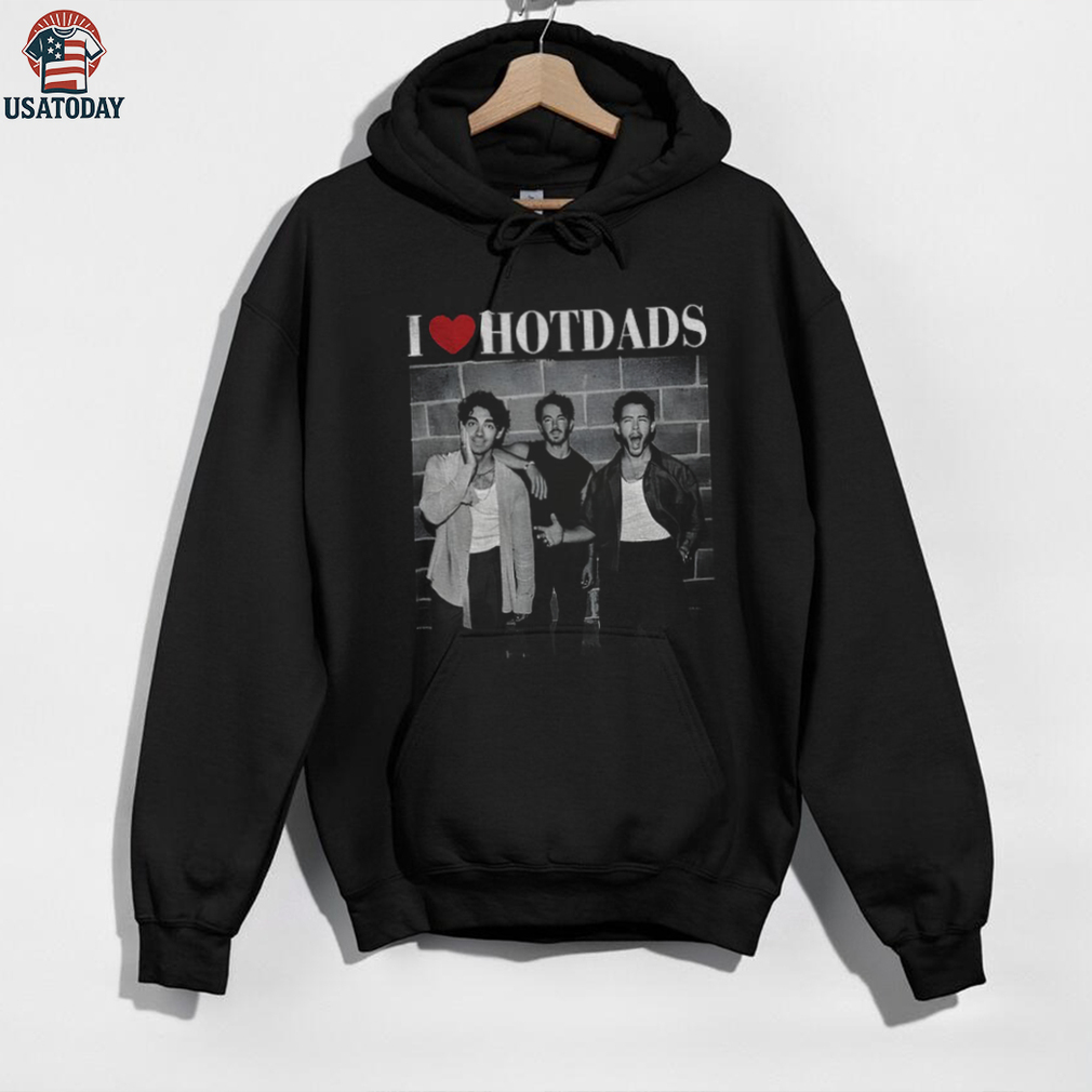 My Jonas Brothers I Love Hot Dads photo shirt My Jonas Brothers I Love Hot Dads photo shirt