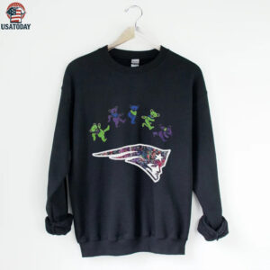 New England Patriots x Grateful Dead night 2025 bears logo shirt