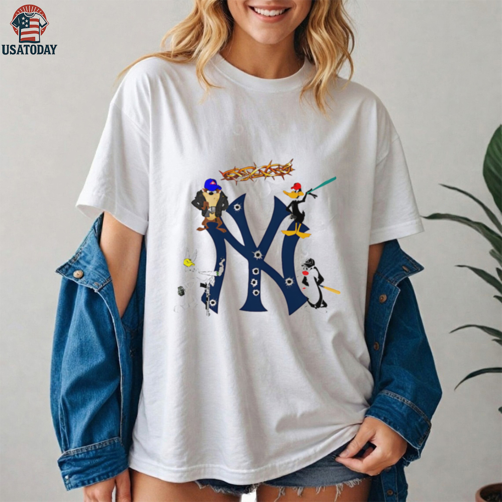 New York Yankees Looney Tunes cartoon character mashup shirt New York Yankees Looney Tunes cartoon character mashup shirt
