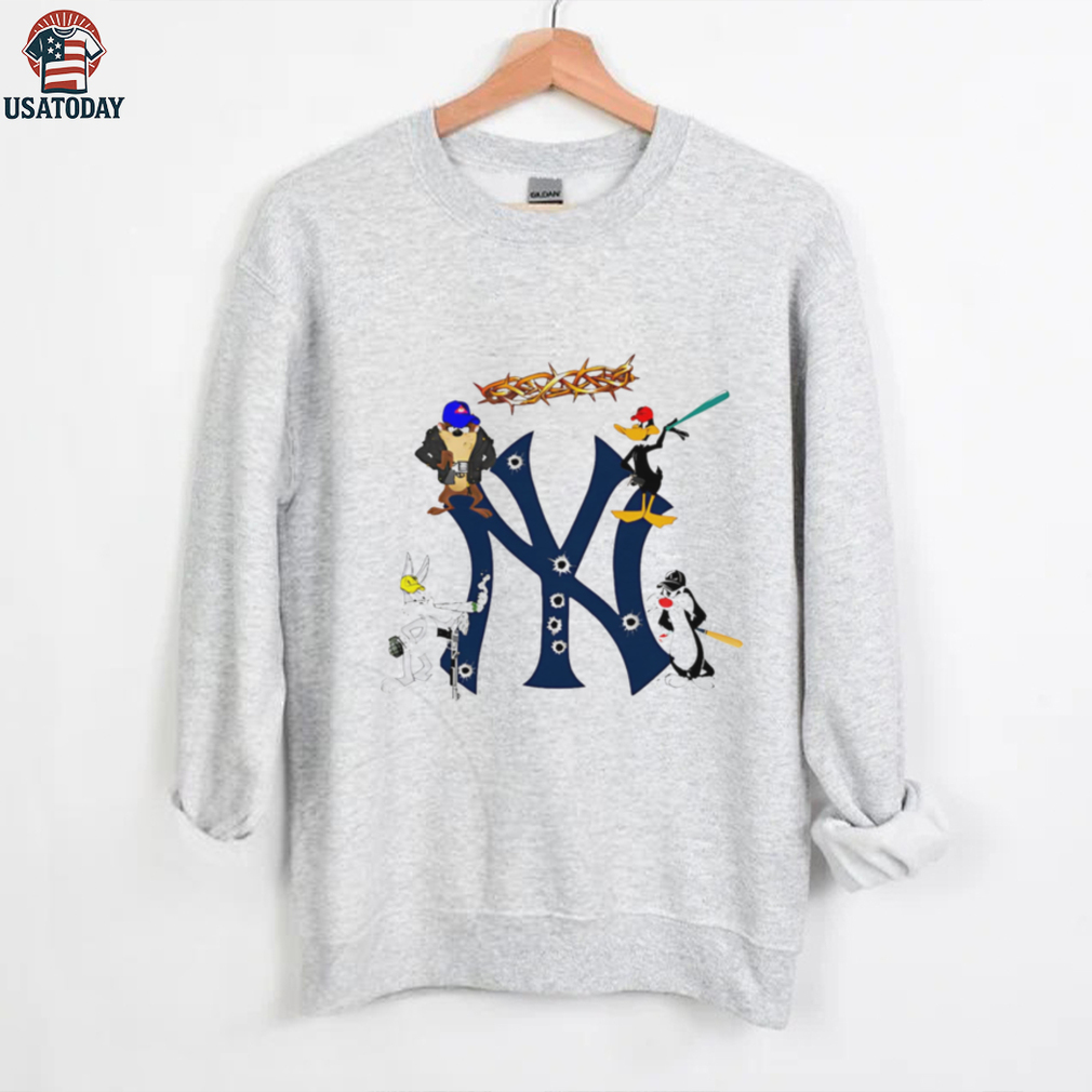 New York Yankees Looney Tunes cartoon character mashup shirt New York Yankees Looney Tunes cartoon character mashup shirt