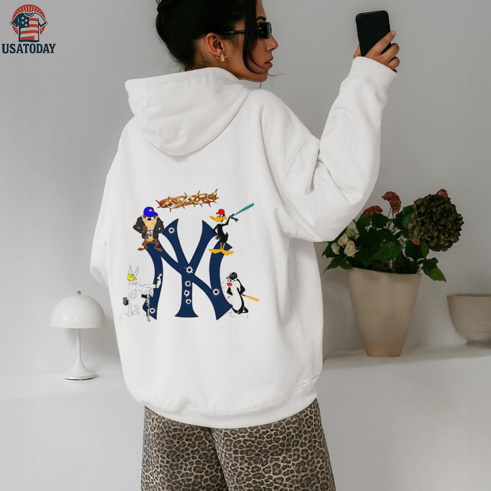 New York Yankees Looney Tunes cartoon character mashup shirt New York Yankees Looney Tunes cartoon character mashup shirt