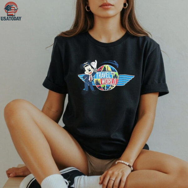 Walt Disney World soarin’ travel world Mickey Mouse shirt