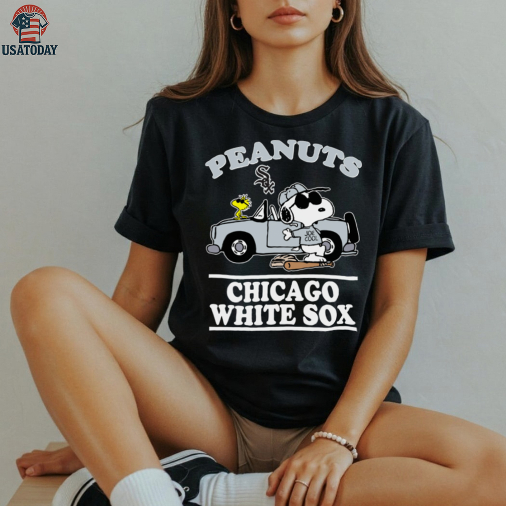 Chicago White Sox Snoopy Peanuts Car Baseball T Shirt Chicago White Sox Snoopy Peanuts Car Baseball T Shirt