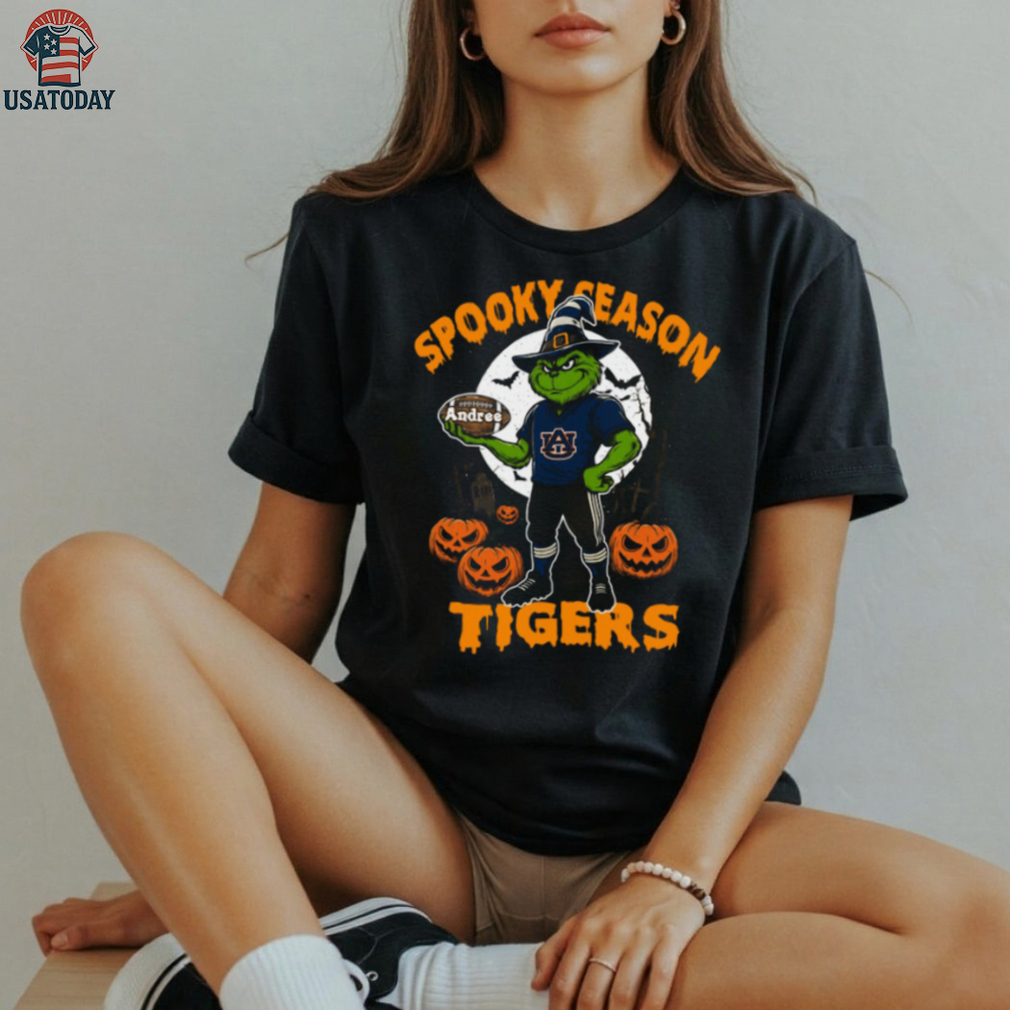 Custom Name Auburn Tigers Halloween Shirt – Spooky Season Grinch NCAA Football Tee – Personalized Fan Outfit Custom Name Auburn Tigers Halloween Shirt – Spooky Season Grinch NCAA Football Tee – Personalized Fan Outfit