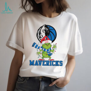 Grinch Santa Hat Christmas Tee, Personalized Dallas Mavericks Holiday Shirt with Lights Scarf, Funny NBA Fan Gift