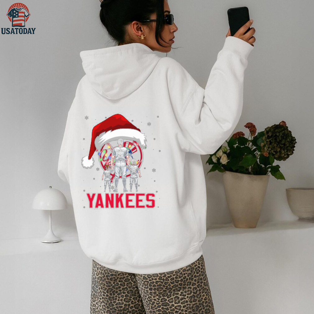 New York Yankees Custom Name Santa Christmas Lights Shirt – MLB Family Fan Tee – Personalized Holiday Baseball Gift for Kids New York Yankees Custom Name Santa Christmas Lights Shirt – MLB Family Fan Tee – Personalized Holiday Baseball Gift for Kids