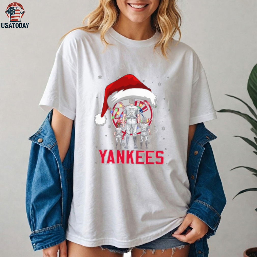 New York Yankees Custom Name Santa Christmas Lights Shirt – MLB Family Fan Tee – Personalized Holiday Baseball Gift for Kids New York Yankees Custom Name Santa Christmas Lights Shirt – MLB Family Fan Tee – Personalized Holiday Baseball Gift for Kids