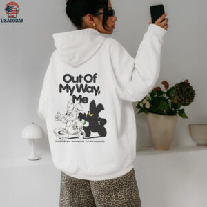 Out Of My Way, Me Shirt