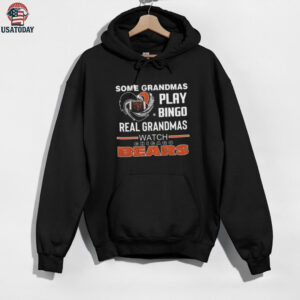 Some Grandmas Play Bingo Real Grandmas Watch Chicago Bears Diamond Heart 2025 T shirt