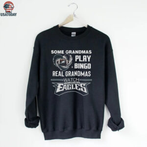 Some Grandmas Play Bingo Real Grandmas Watch Philadelphia Eagles Diamond Heart 2025 T shirt